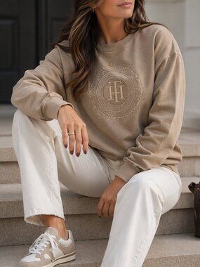 Tommy Hilfiger Embroidered Crest Crewneck Sweatshirt Beige Large